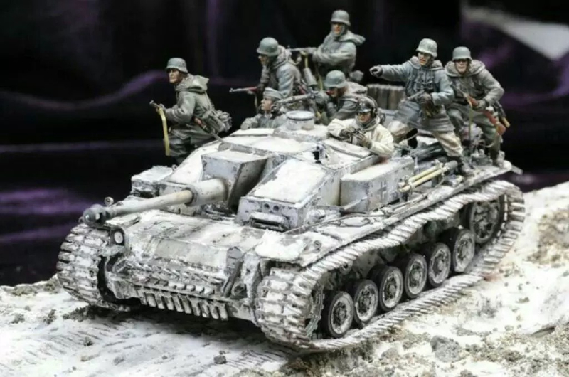 Model Kit Reshiram - Zestaw modeli figurek z żywicy w