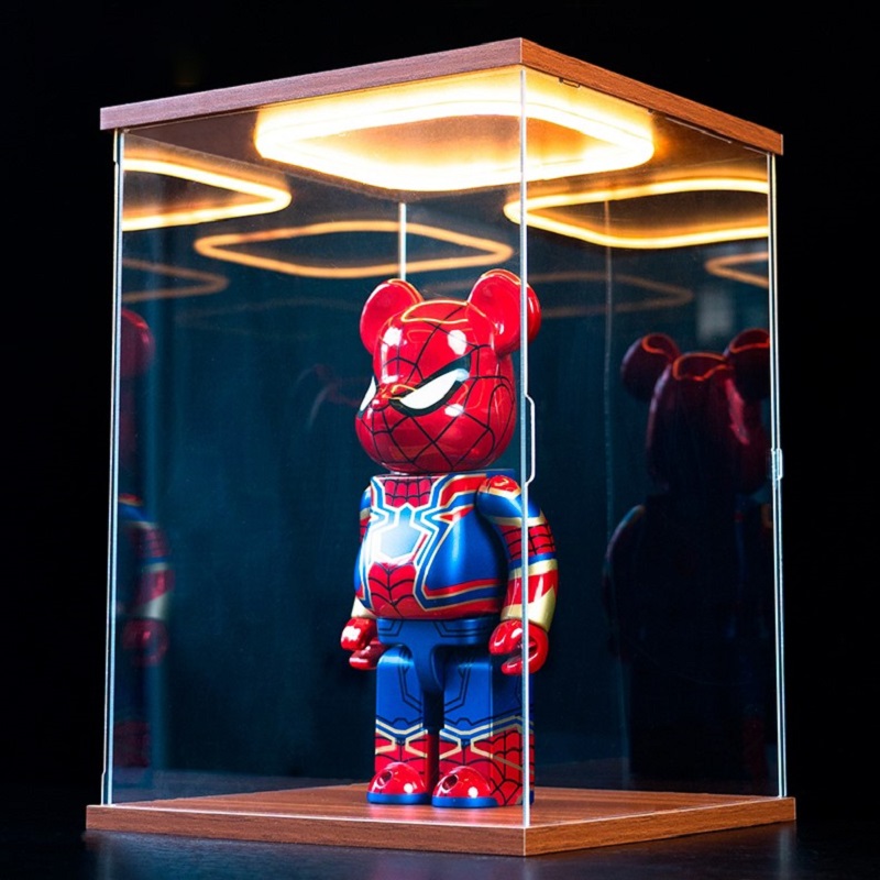 Aksamitna szklana witryna akry – Model Kit Display Case recenzja i cena